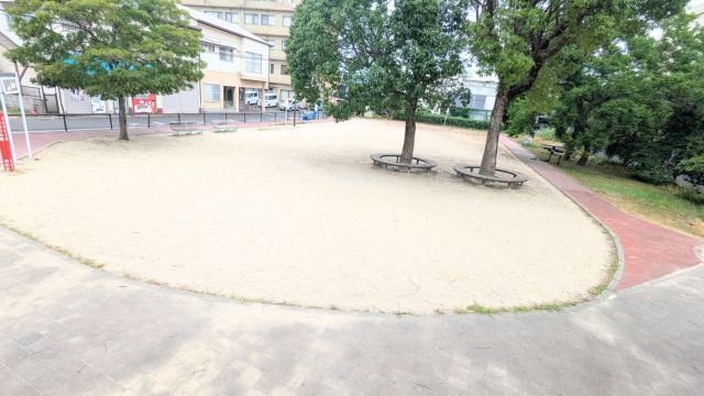 熊谷公園の広場・ウォーキングコース